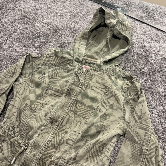 Mossimo Supply Co. Jackets & Blazers - Boho Mossimo Utility Jacket Womens Green Excellent Tribal Print Hooded Small